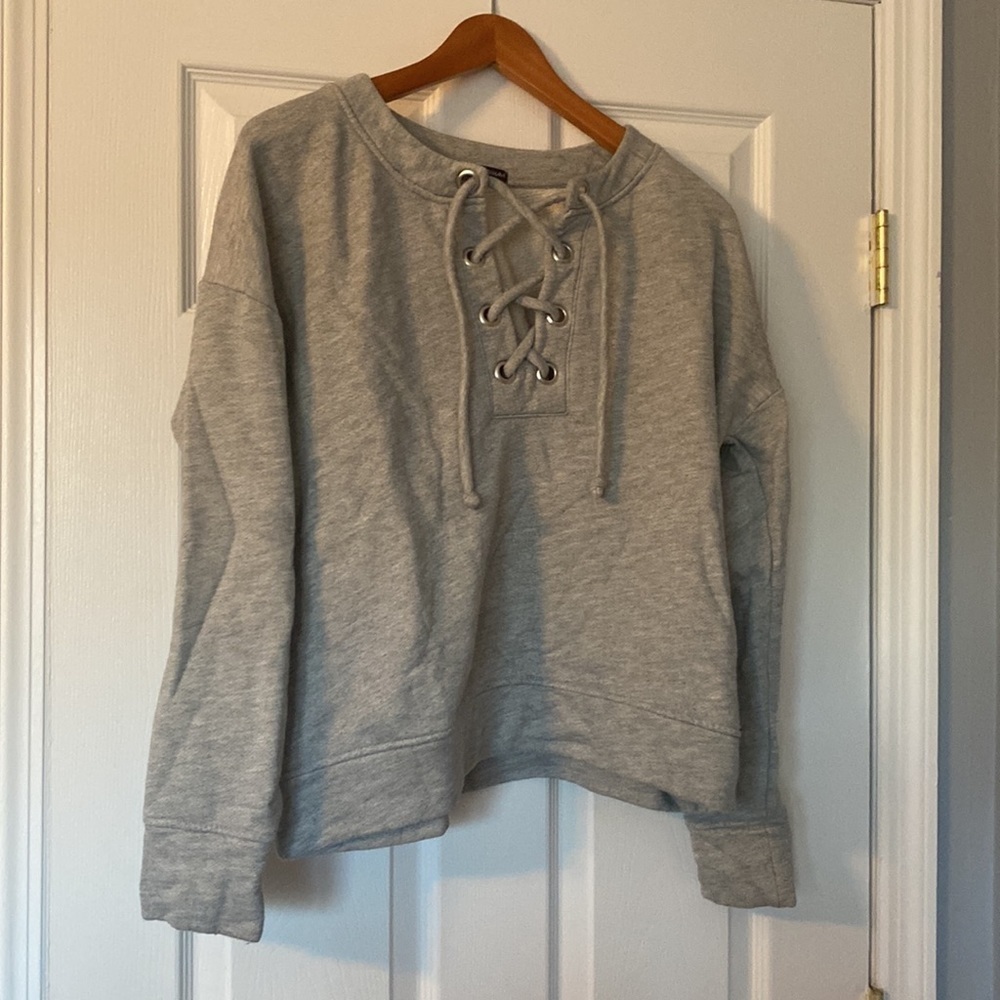Harlowe & Graham lace up grey crew neck sweatshirt, size L - Picture 2 of 4